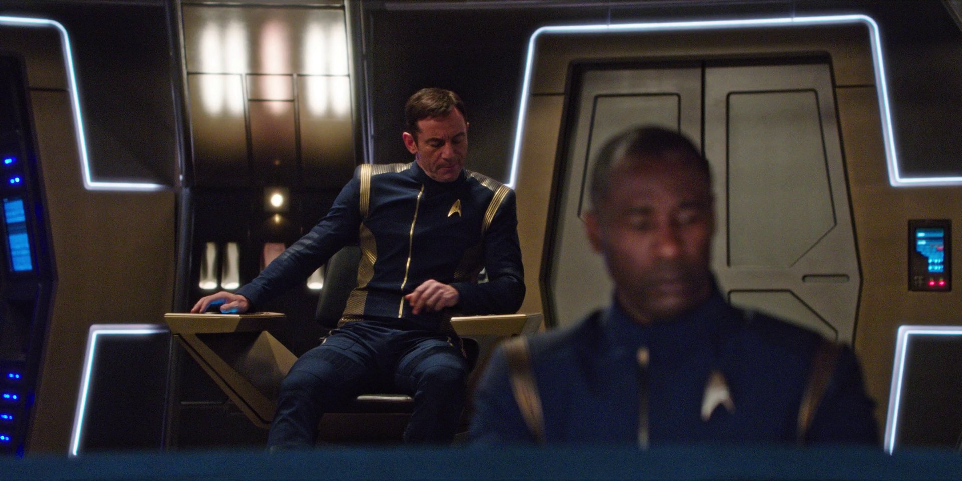 extant_StarTrekDiscovery_1x07-MagicToMakeTheSanestManGoMad_3351.jpg