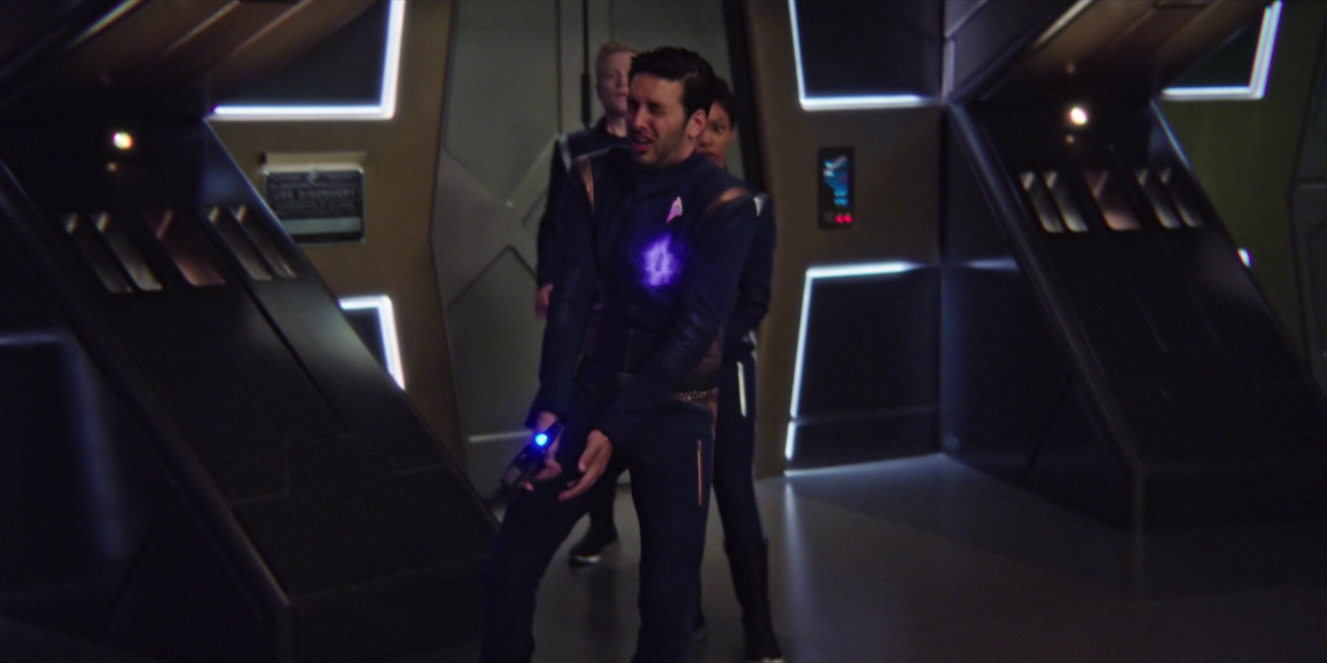extant_StarTrekDiscovery_1x07-MagicToMakeTheSanestManGoMad_3512.jpg