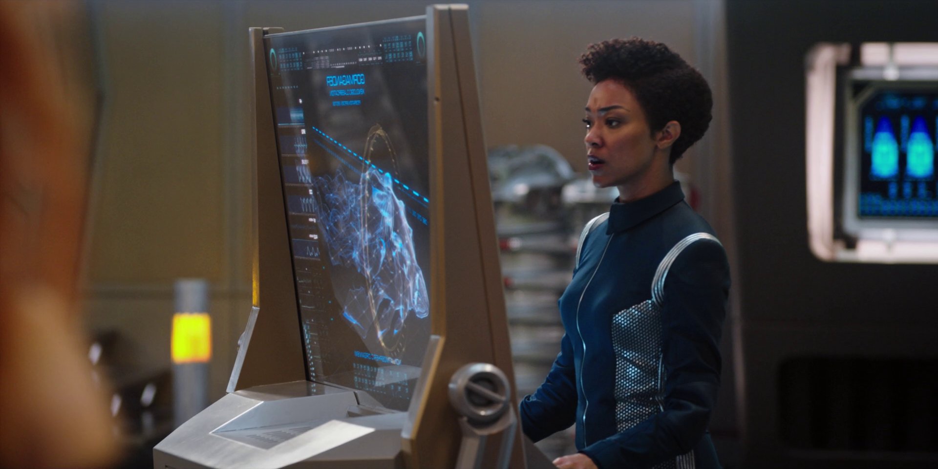 extant_StarTrekDiscovery_1x07-MagicToMakeTheSanestManGoMad_3739.jpg