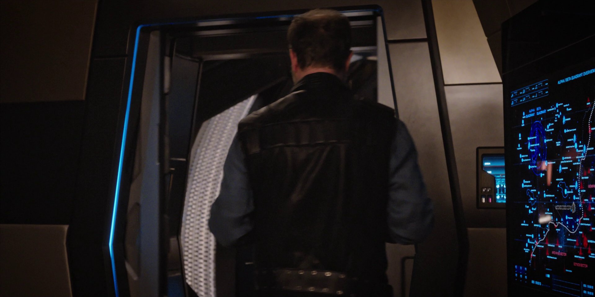 extant_StarTrekDiscovery_1x07-MagicToMakeTheSanestManGoMad_3827.jpg
