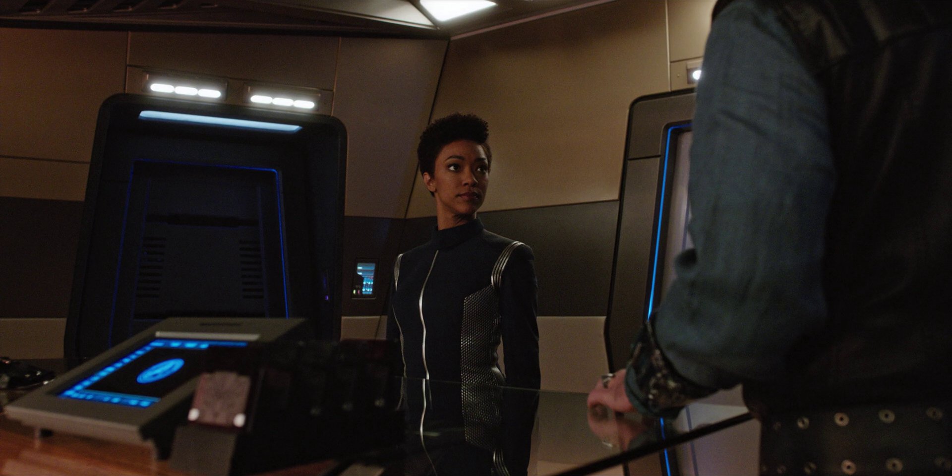extant_StarTrekDiscovery_1x07-MagicToMakeTheSanestManGoMad_3985.jpg