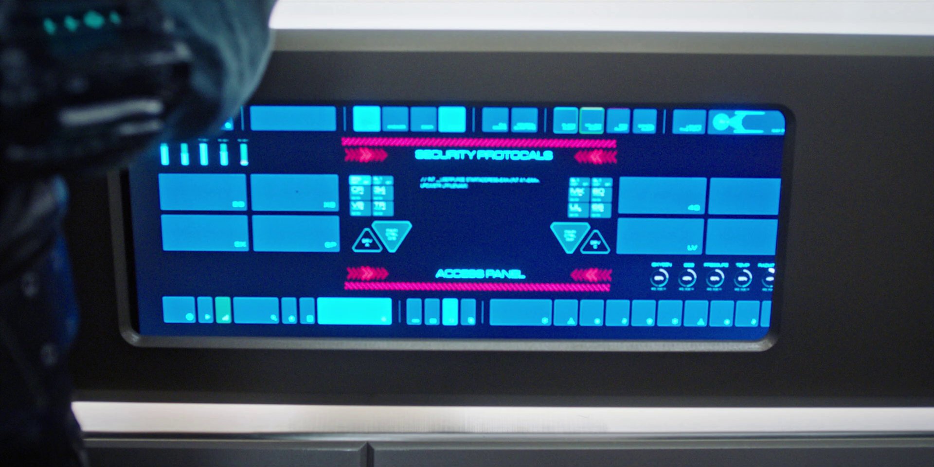 extant_StarTrekDiscovery_1x07-MagicToMakeTheSanestManGoMad_4119.jpg
