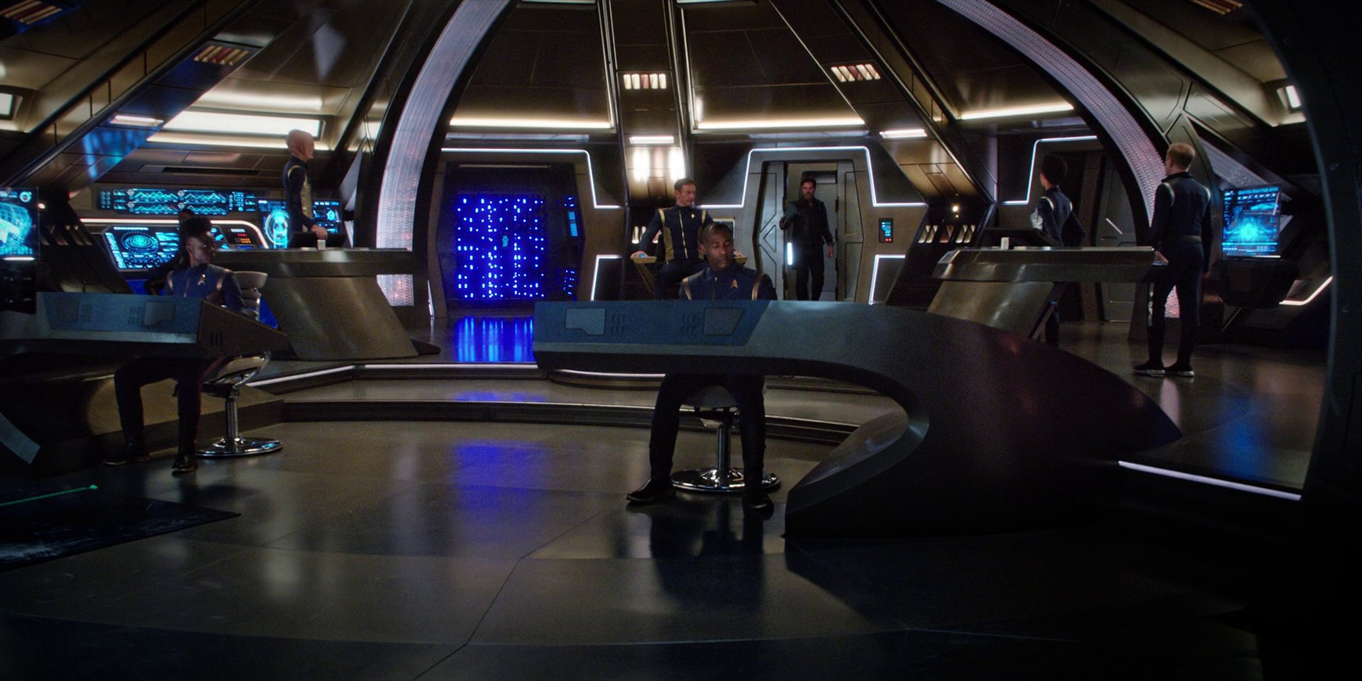 extant_StarTrekDiscovery_1x07-MagicToMakeTheSanestManGoMad_4137.jpg