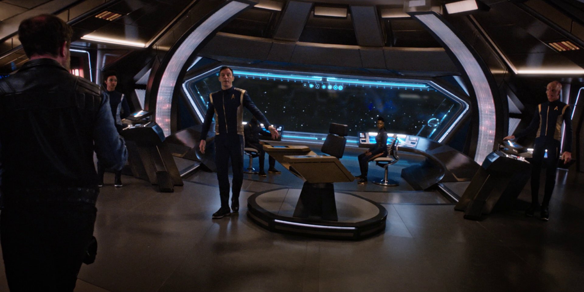 extant_StarTrekDiscovery_1x07-MagicToMakeTheSanestManGoMad_4157.jpg