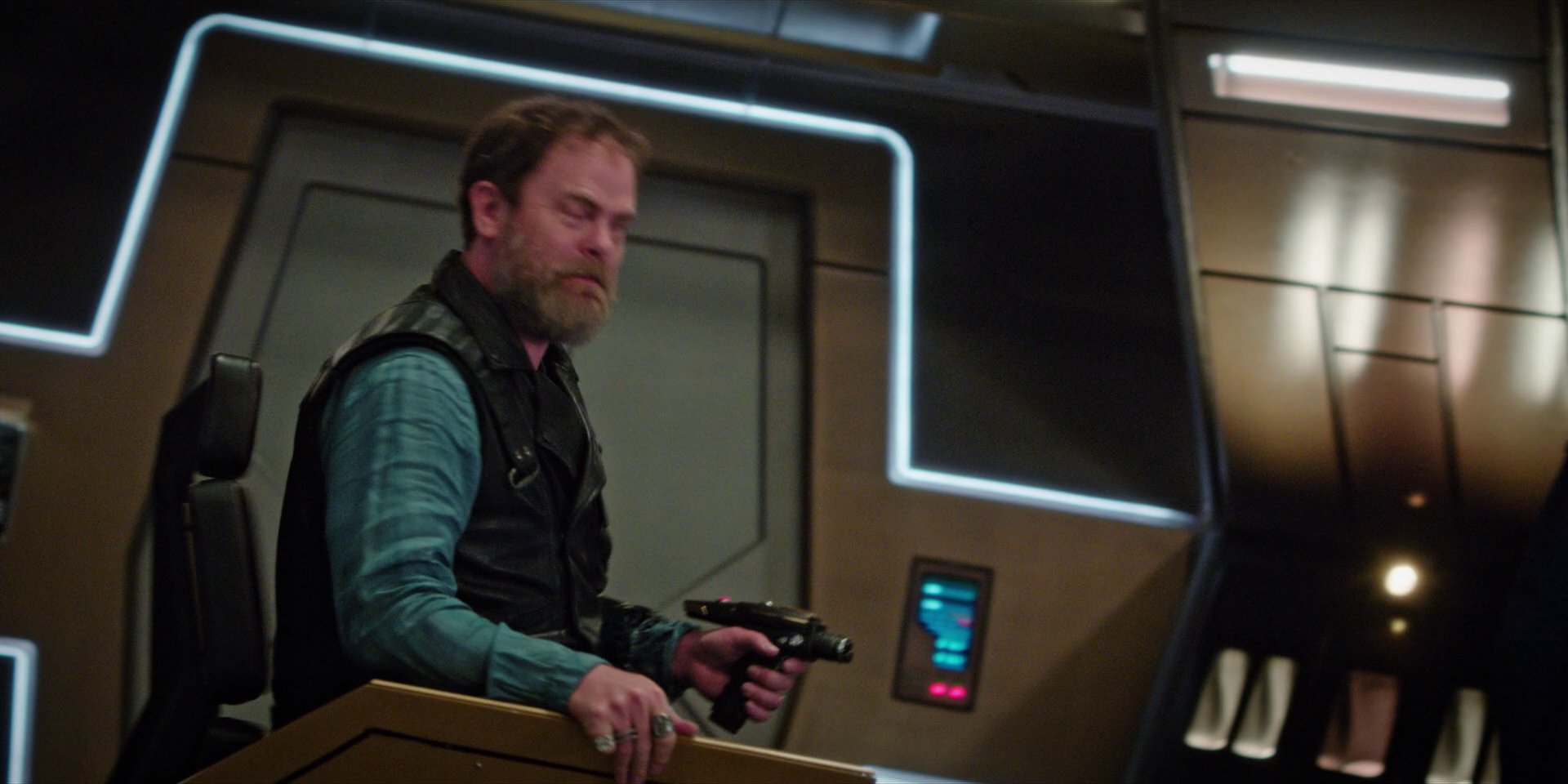 extant_StarTrekDiscovery_1x07-MagicToMakeTheSanestManGoMad_4324.jpg