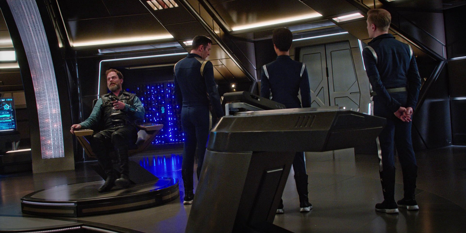 extant_StarTrekDiscovery_1x07-MagicToMakeTheSanestManGoMad_4325.jpg