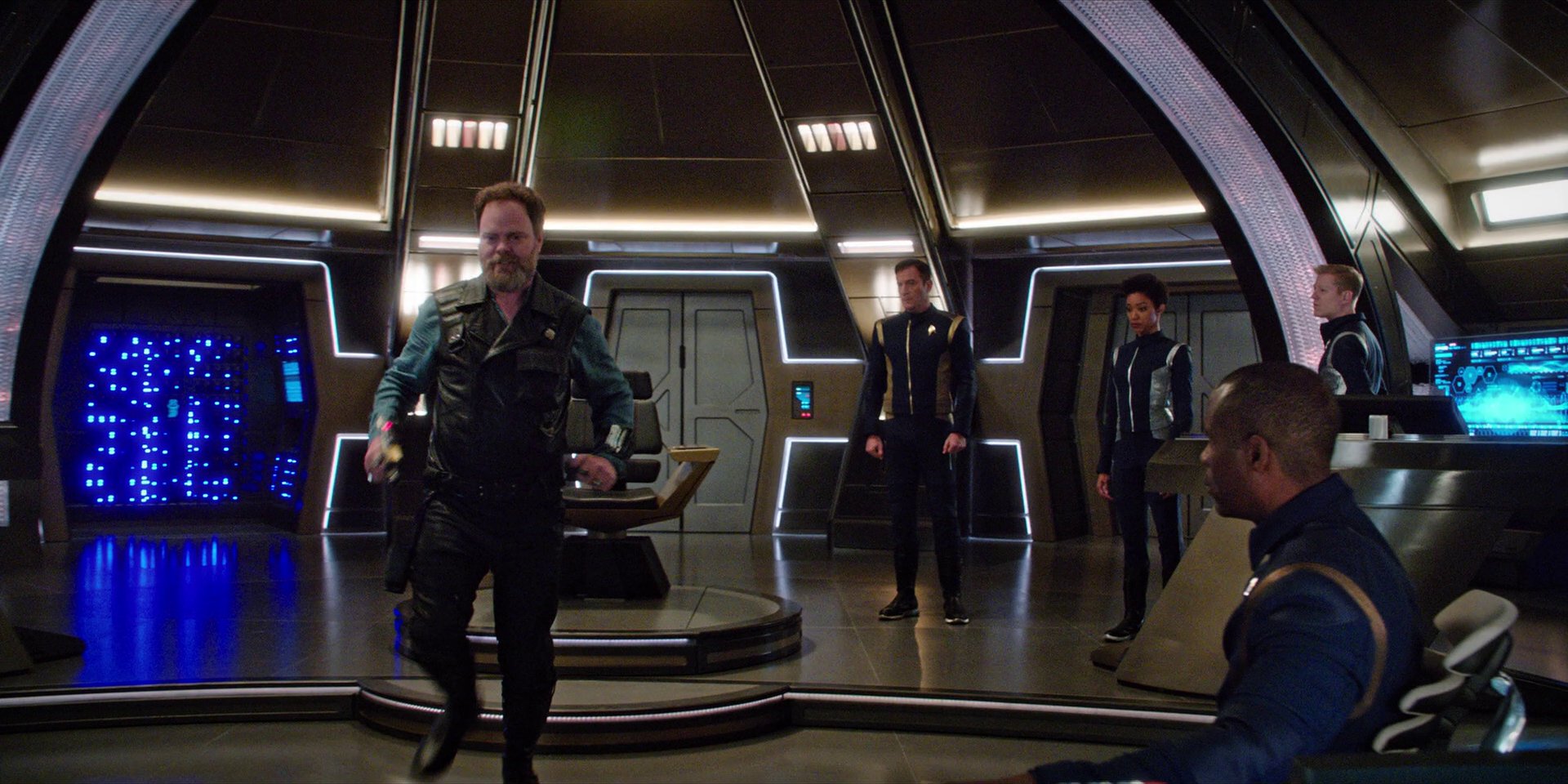 extant_StarTrekDiscovery_1x07-MagicToMakeTheSanestManGoMad_4369.jpg