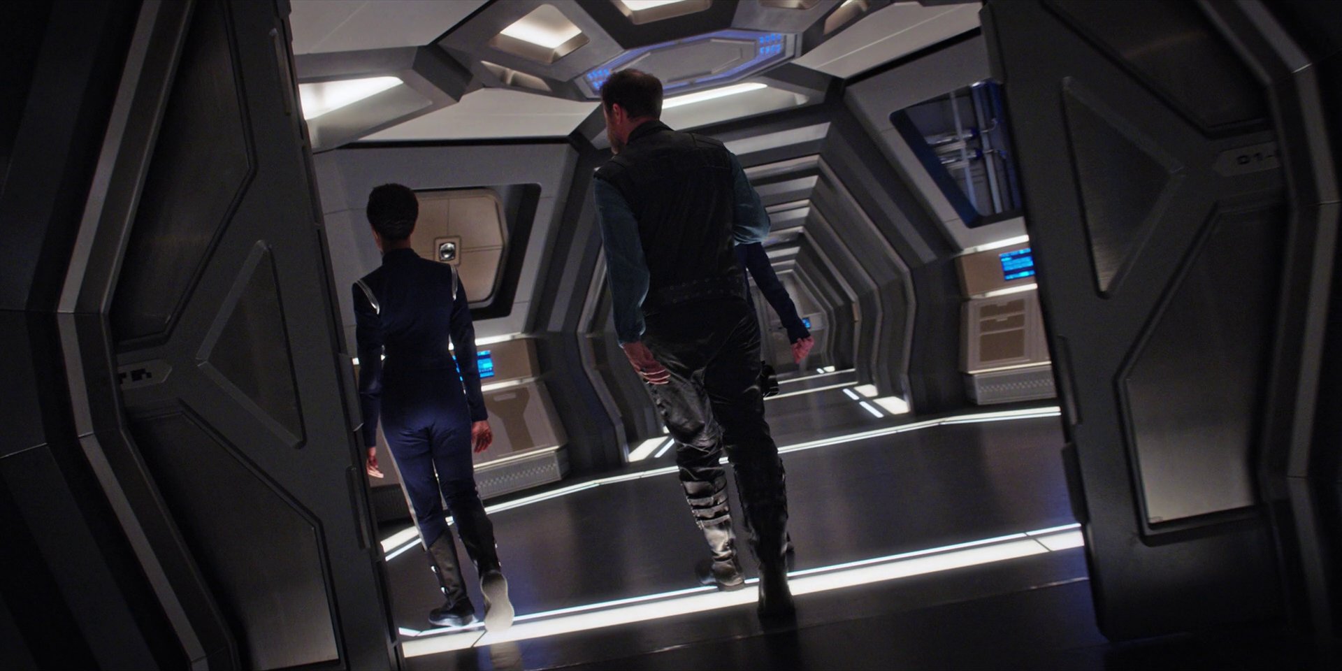 extant_StarTrekDiscovery_1x07-MagicToMakeTheSanestManGoMad_4449.jpg