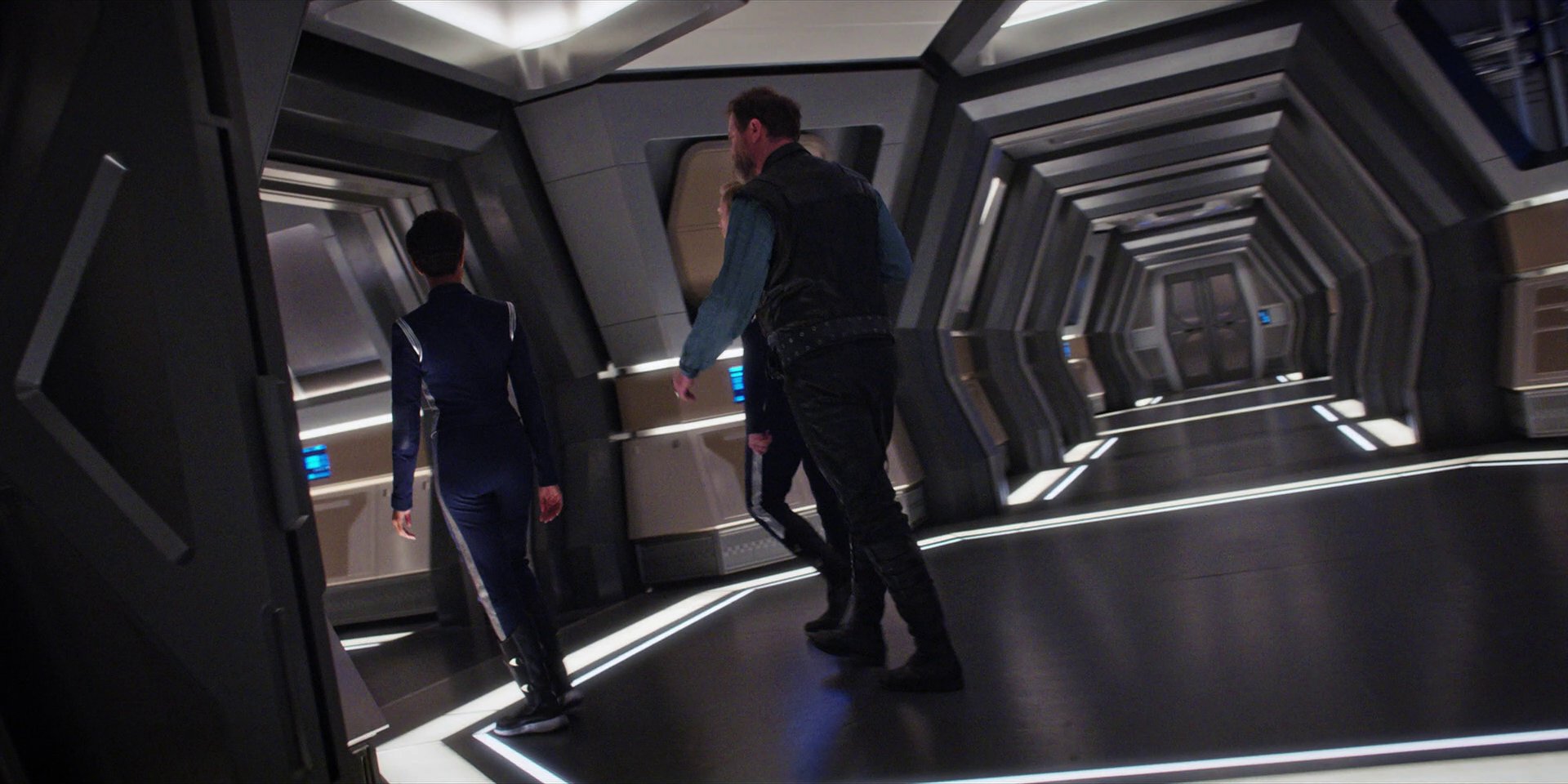 extant_StarTrekDiscovery_1x07-MagicToMakeTheSanestManGoMad_4452.jpg