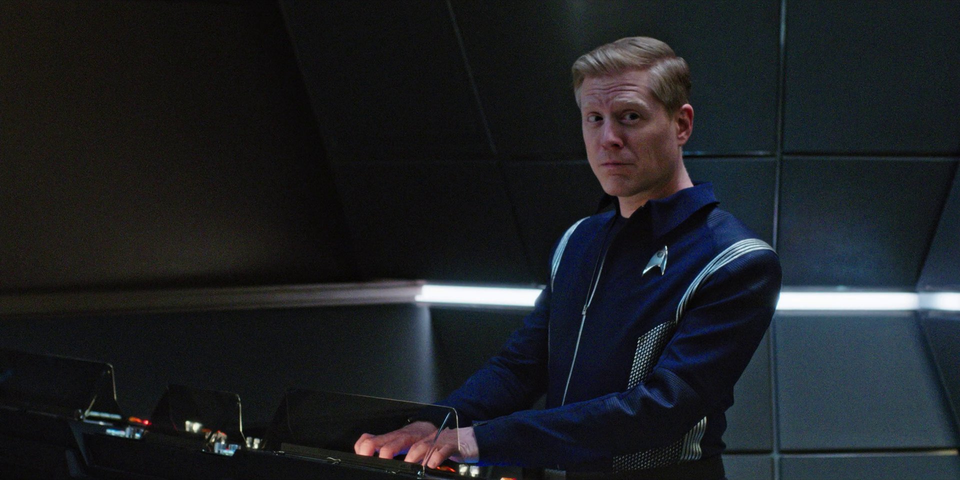 extant_StarTrekDiscovery_1x07-MagicToMakeTheSanestManGoMad_4827.jpg