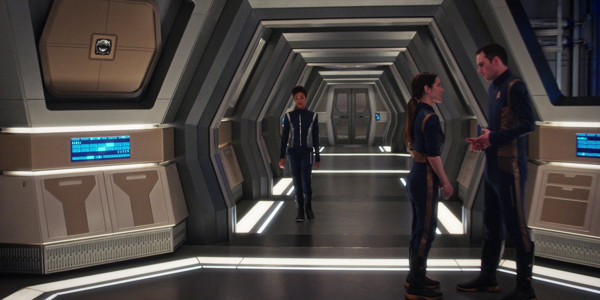 extant_StarTrekDiscovery_1x07-MagicToMakeTheSanestManGoMad_4836.jpg
