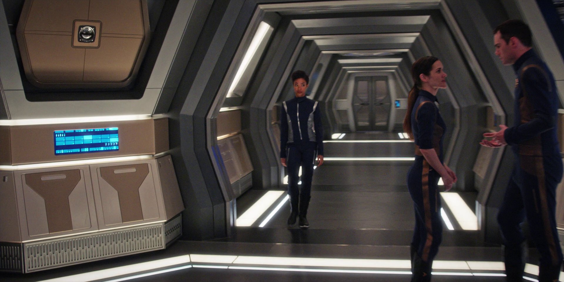extant_StarTrekDiscovery_1x07-MagicToMakeTheSanestManGoMad_4837.jpg