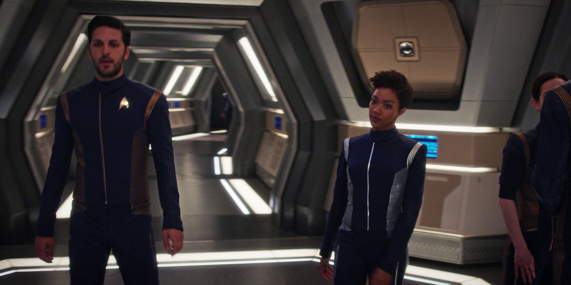 extant_StarTrekDiscovery_1x07-MagicToMakeTheSanestManGoMad_4842.jpg