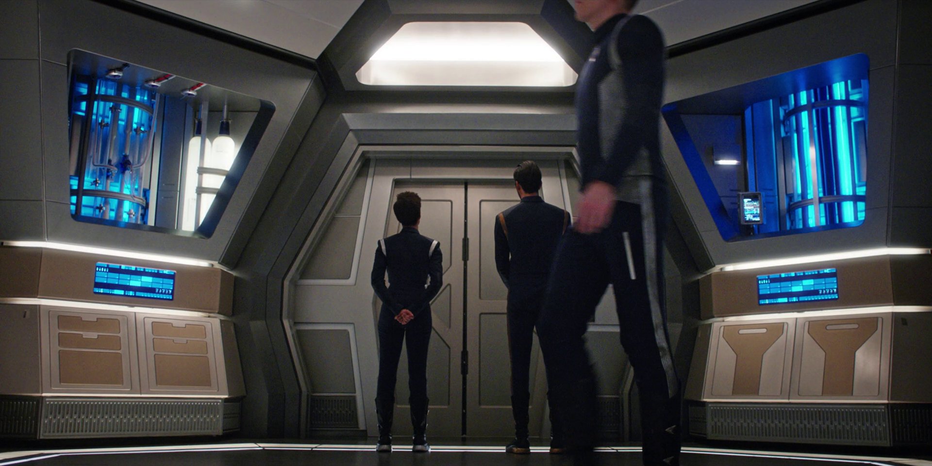 extant_StarTrekDiscovery_1x07-MagicToMakeTheSanestManGoMad_4862.jpg