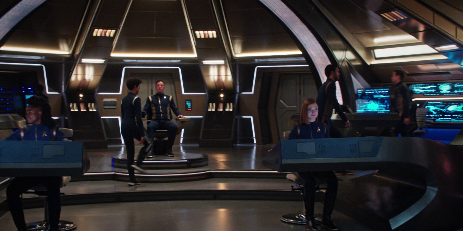 extant_StarTrekDiscovery_1x07-MagicToMakeTheSanestManGoMad_5024.jpg