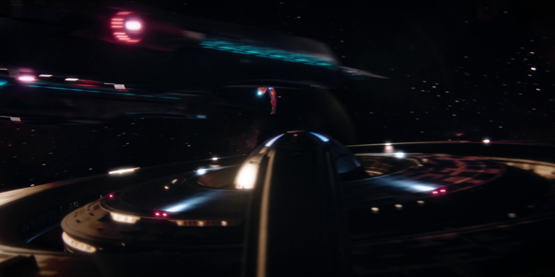 extant_StarTrekDiscovery_1x08-SiVisPacemParaBellum_0334.jpg