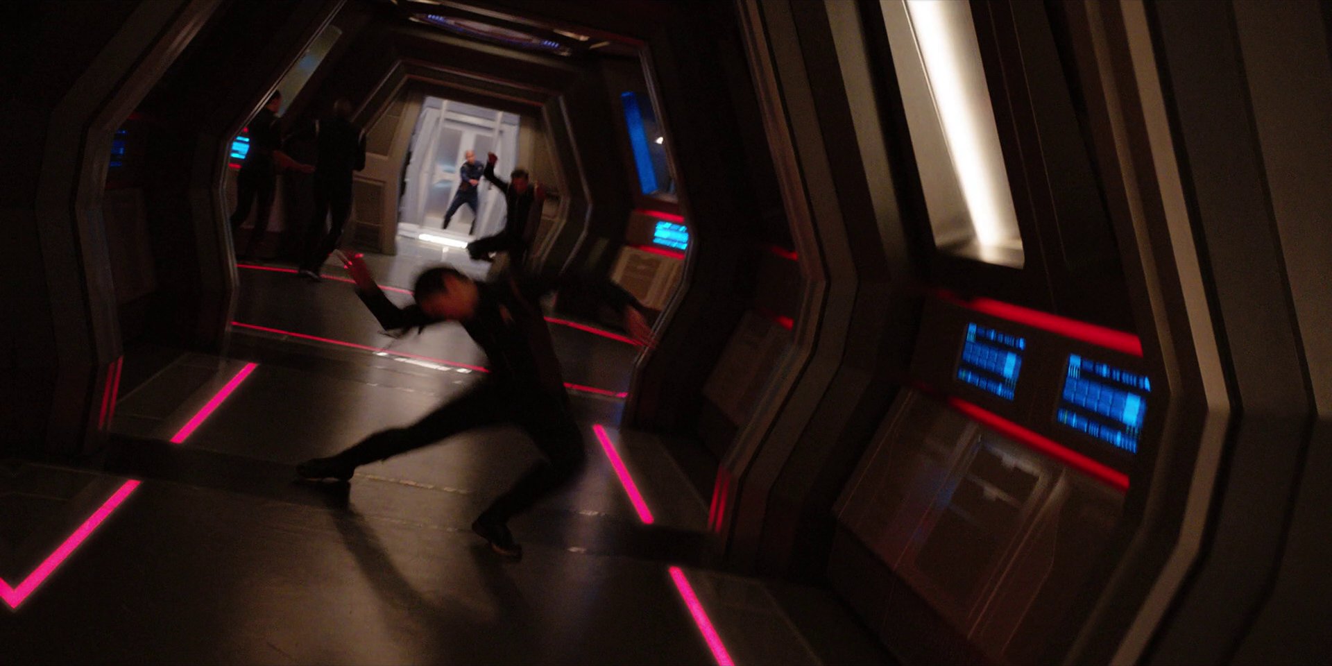 extant_StarTrekDiscovery_1x08-SiVisPacemParaBellum_0469.jpg
