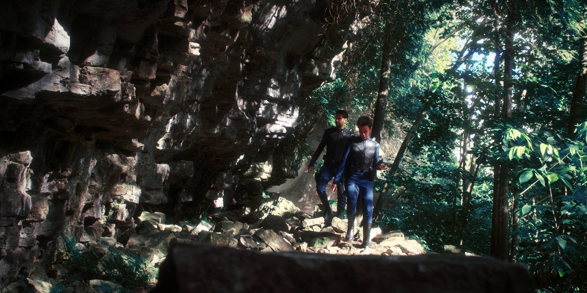 extant_StarTrekDiscovery_1x08-SiVisPacemParaBellum_0874.jpg
