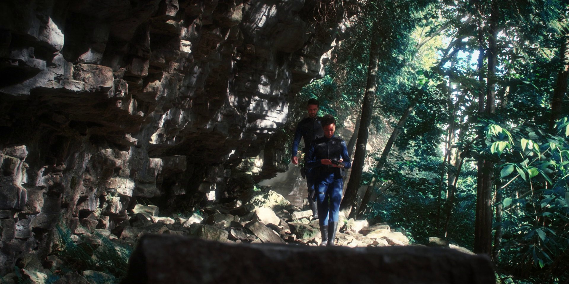 extant_StarTrekDiscovery_1x08-SiVisPacemParaBellum_0876.jpg
