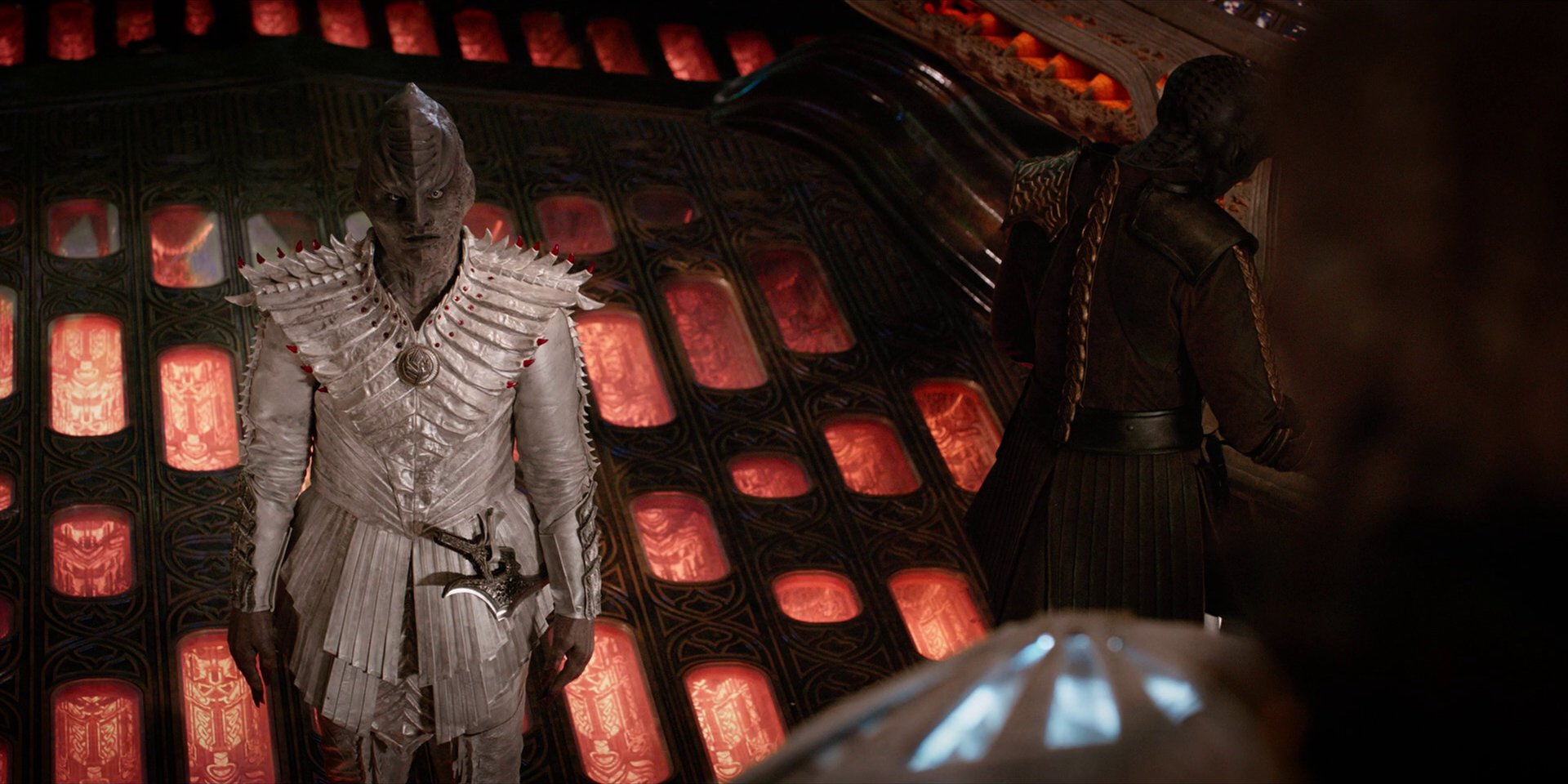 extant_StarTrekDiscovery_1x08-SiVisPacemParaBellum_1144.jpg