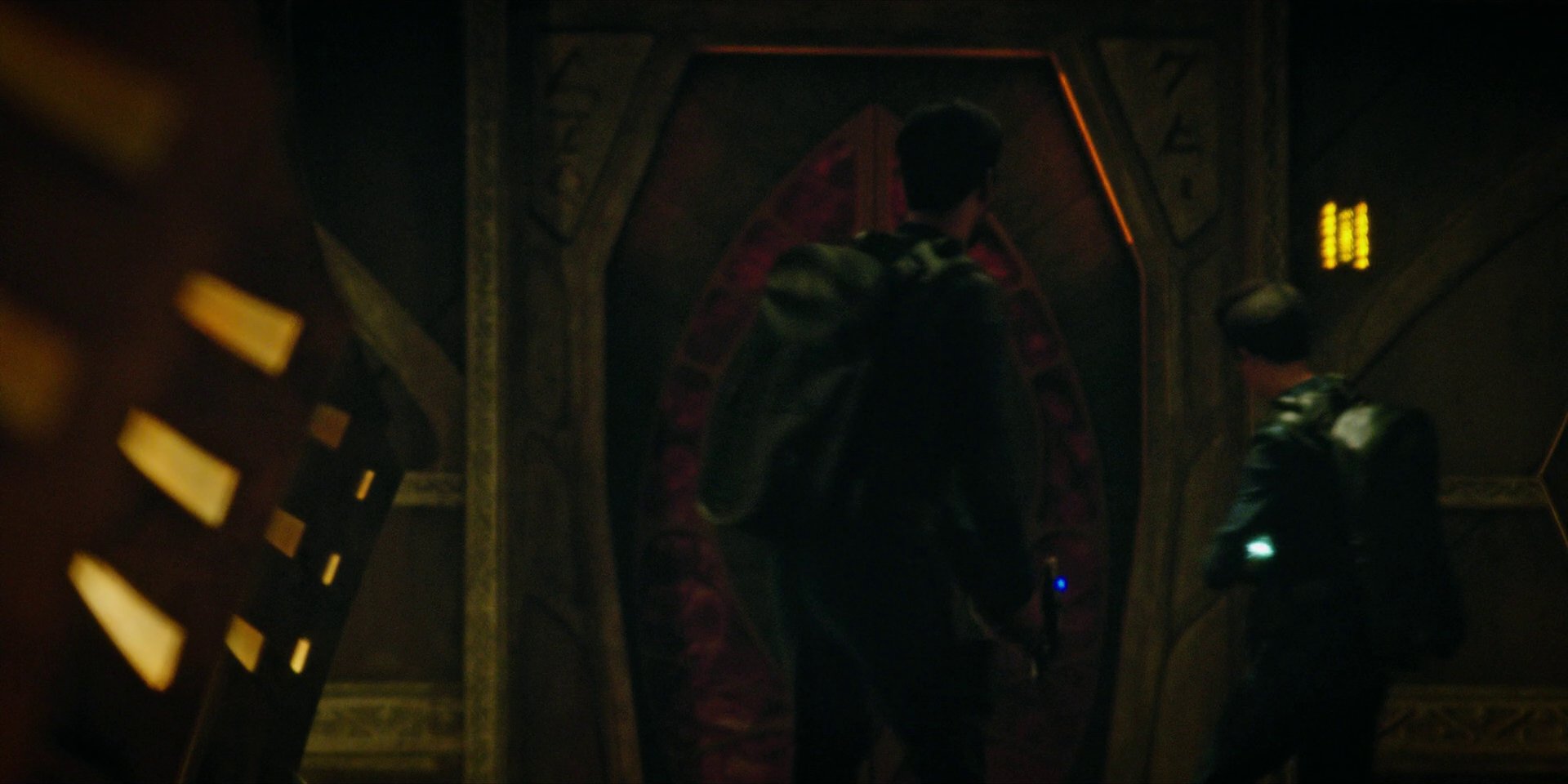 extant_StarTrekDiscovery_1x09-IntoTheForestIGo_1940.jpg