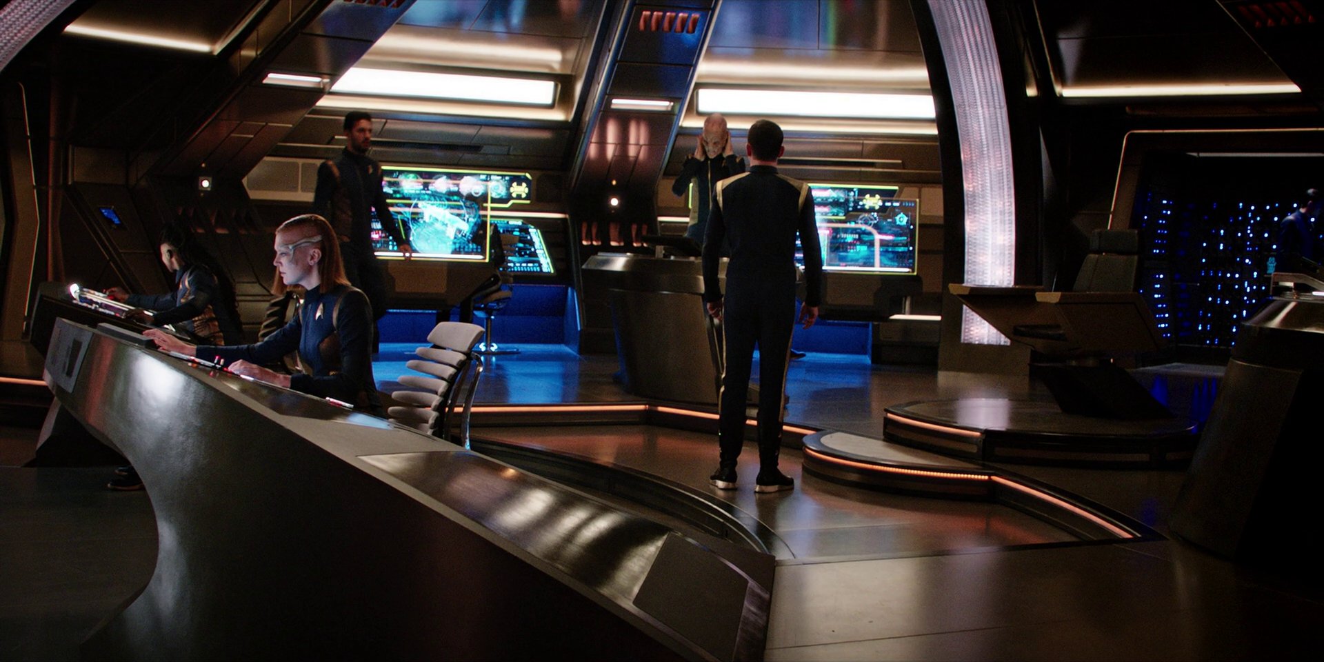extant_StarTrekDiscovery_1x10-DespiteYourself_0251.jpg