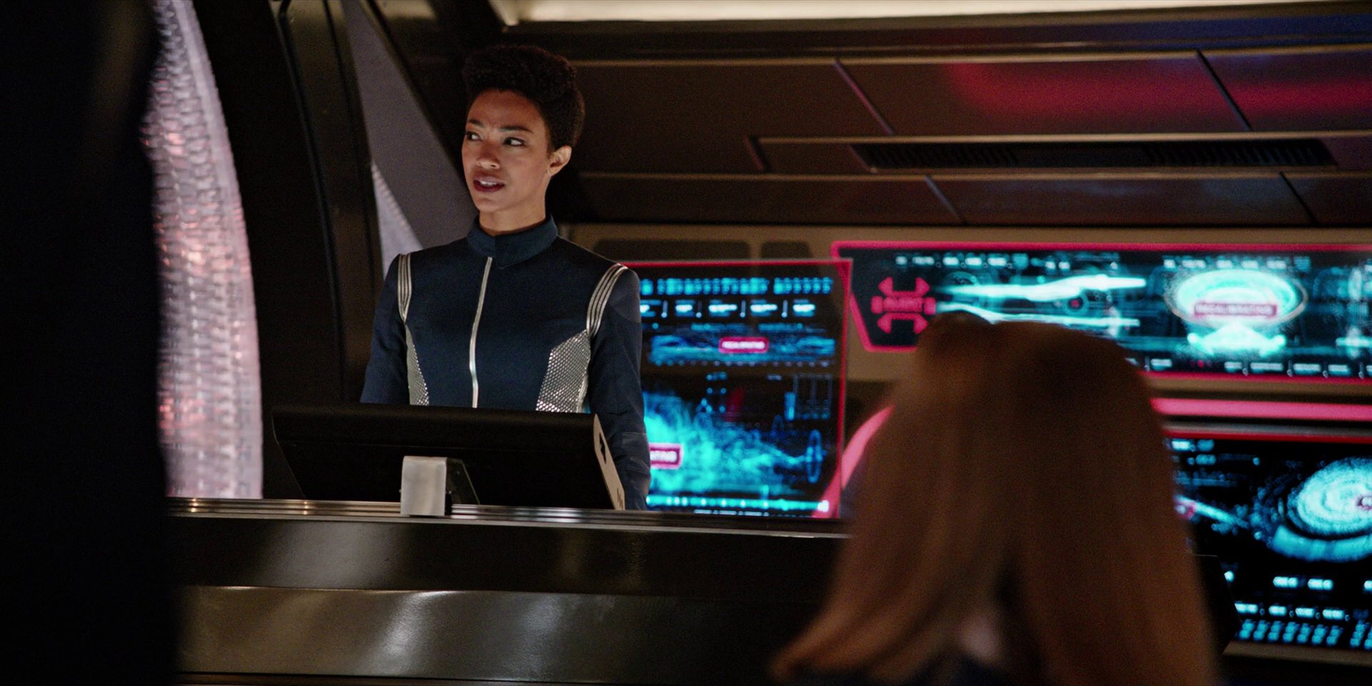 extant_StarTrekDiscovery_1x10-DespiteYourself_0375.jpg