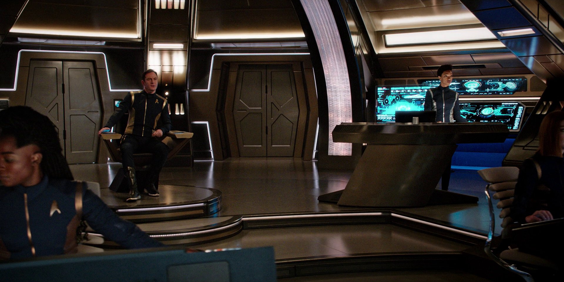 extant_StarTrekDiscovery_1x10-DespiteYourself_1158.jpg