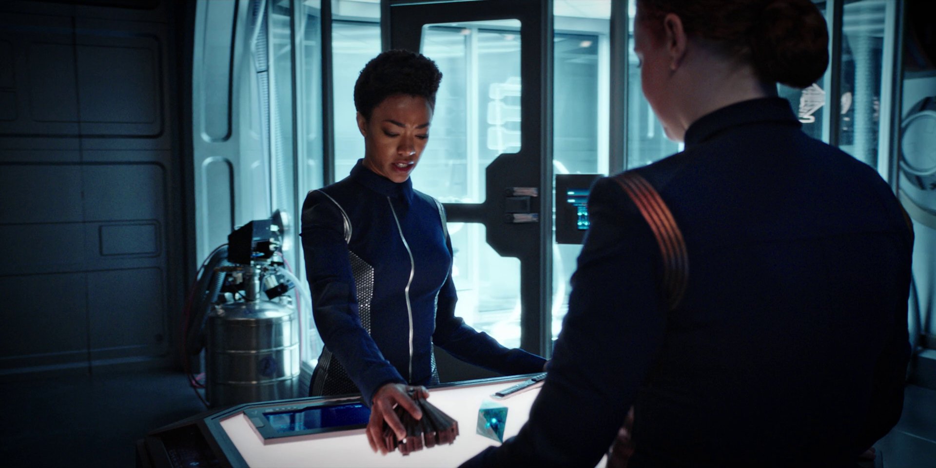 extant_StarTrekDiscovery_1x10-DespiteYourself_2085.jpg