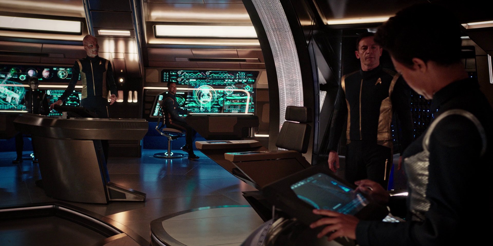 extant_StarTrekDiscovery_1x10-DespiteYourself_2387.jpg