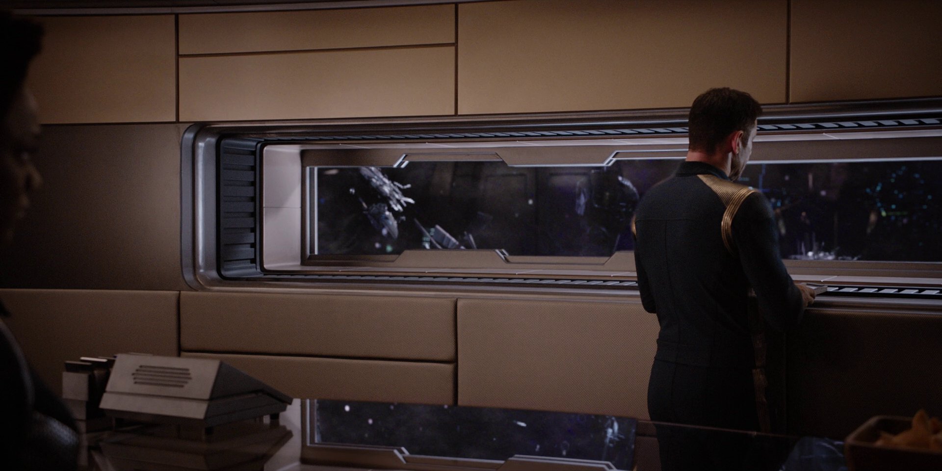 extant_StarTrekDiscovery_1x10-DespiteYourself_2969.jpg