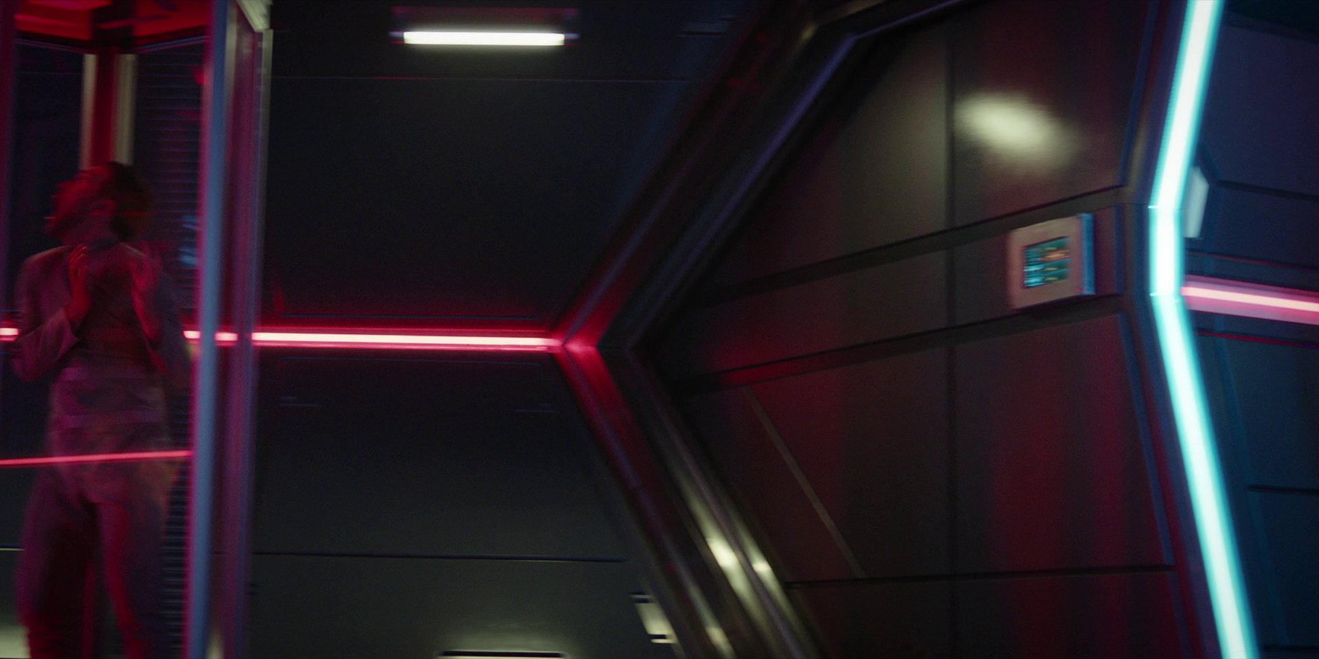 extant_StarTrekDiscovery_1x10-DespiteYourself_5192.jpg
