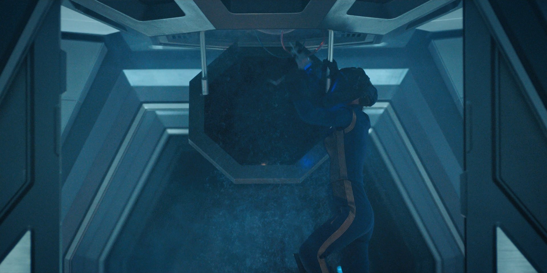 extant_StarTrekDiscovery_1x11-TheWolfInside_0205.jpg