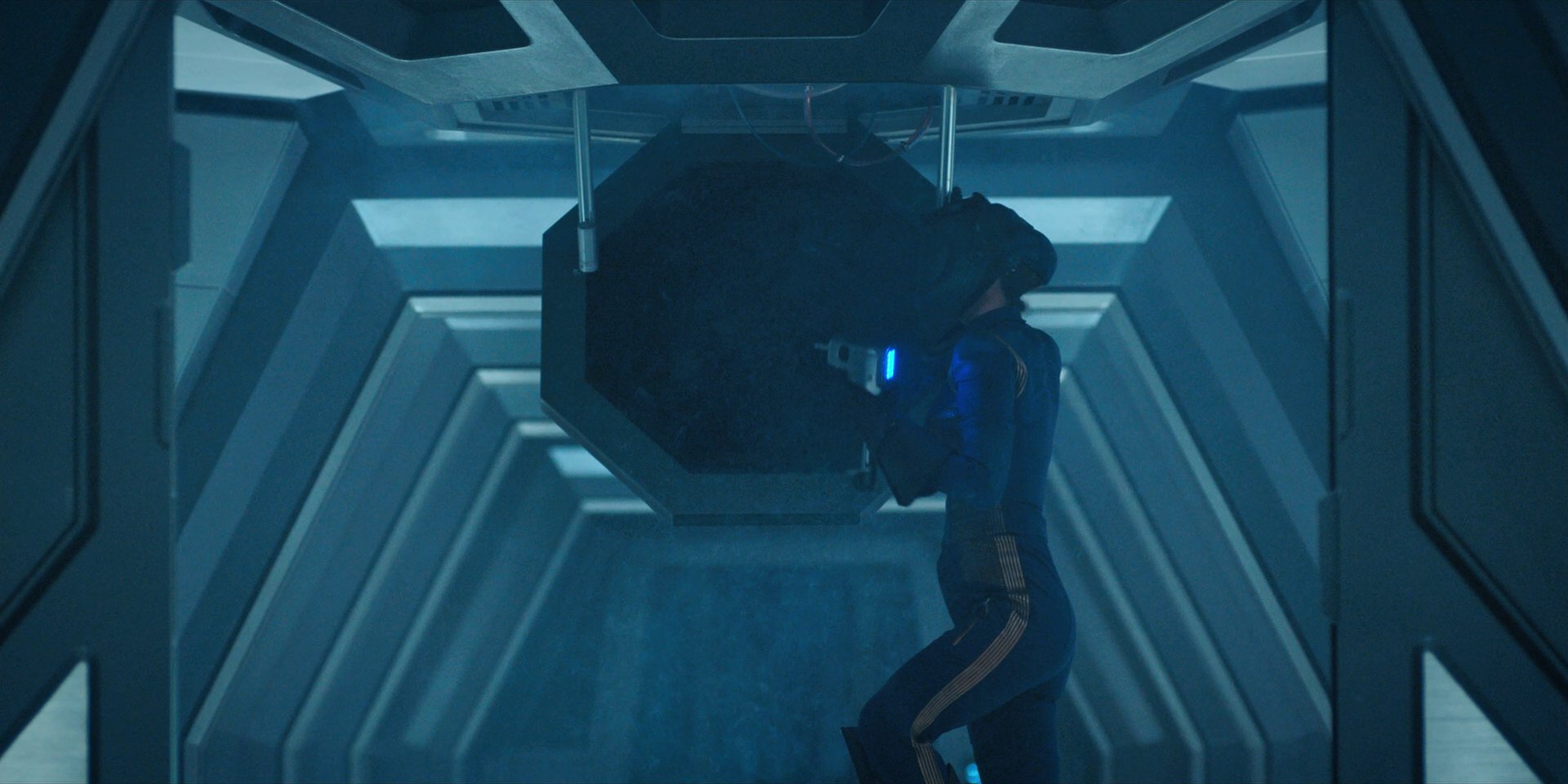 extant_StarTrekDiscovery_1x11-TheWolfInside_0206.jpg