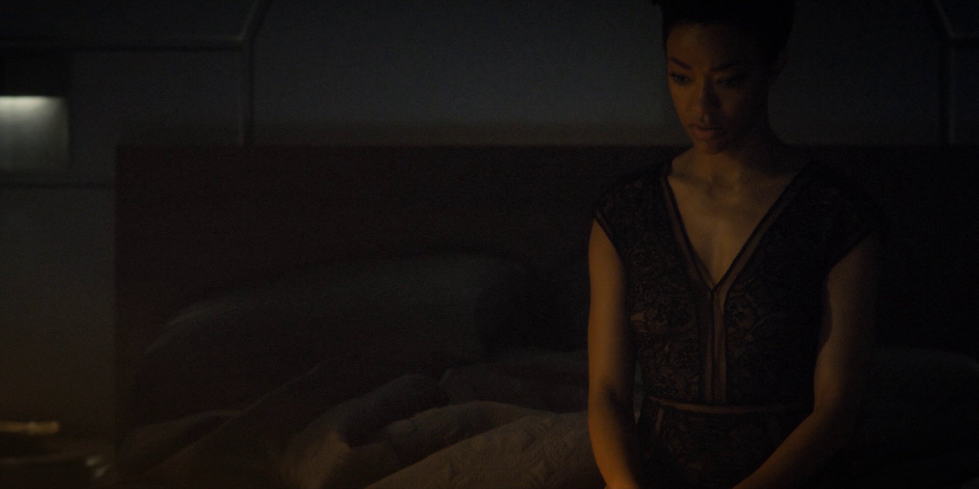 extant_StarTrekDiscovery_1x11-TheWolfInside_0359.jpg