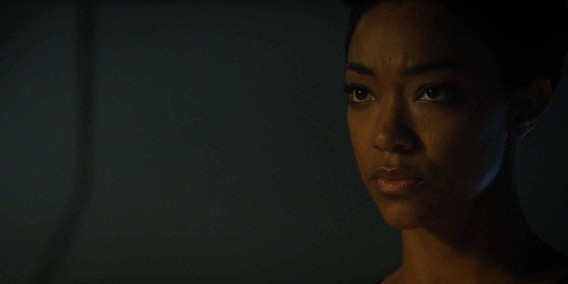 extant_StarTrekDiscovery_1x11-TheWolfInside_0369.jpg