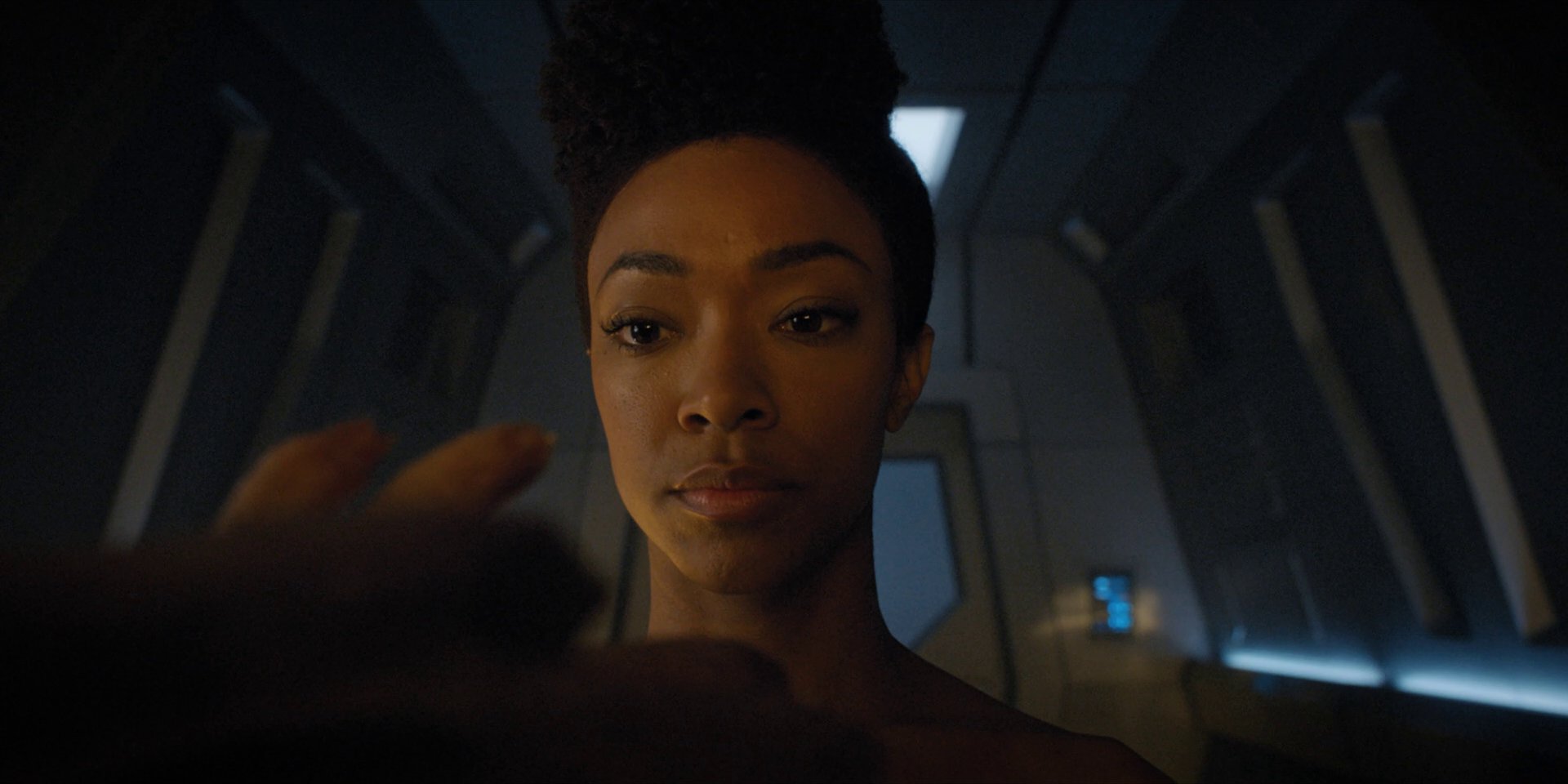 extant_StarTrekDiscovery_1x11-TheWolfInside_0462.jpg