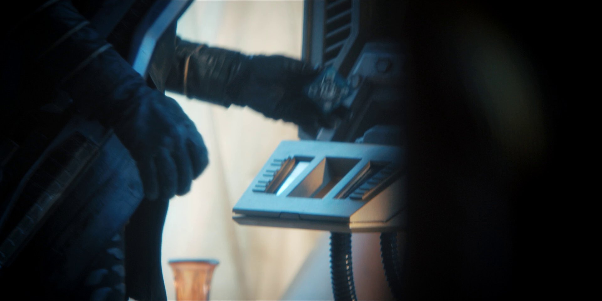 extant_StarTrekDiscovery_1x11-TheWolfInside_3297.jpg