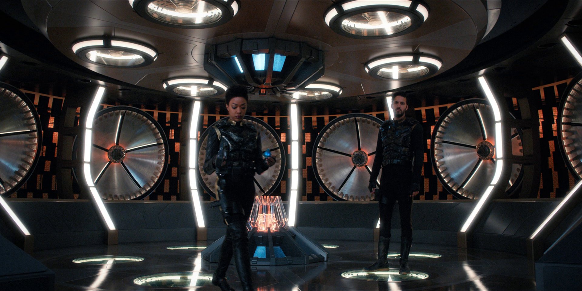 extant_StarTrekDiscovery_1x11-TheWolfInside_3416.jpg