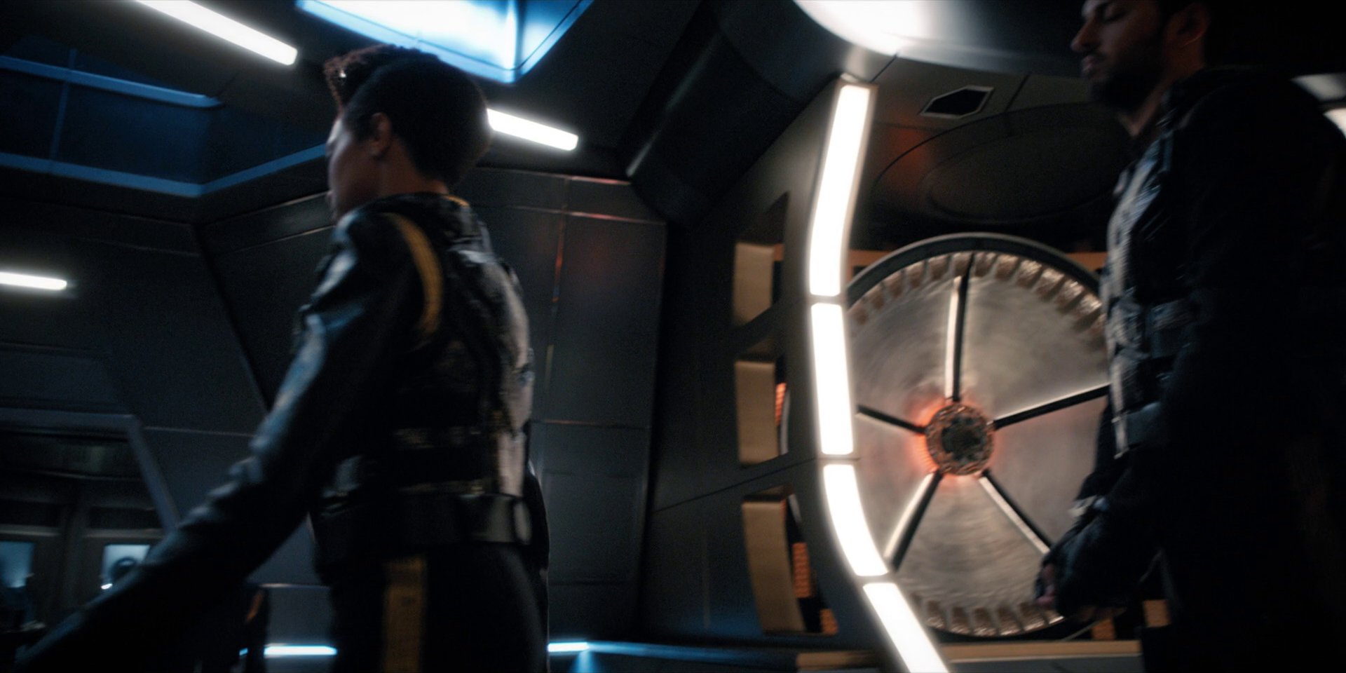 extant_StarTrekDiscovery_1x11-TheWolfInside_4716.jpg
