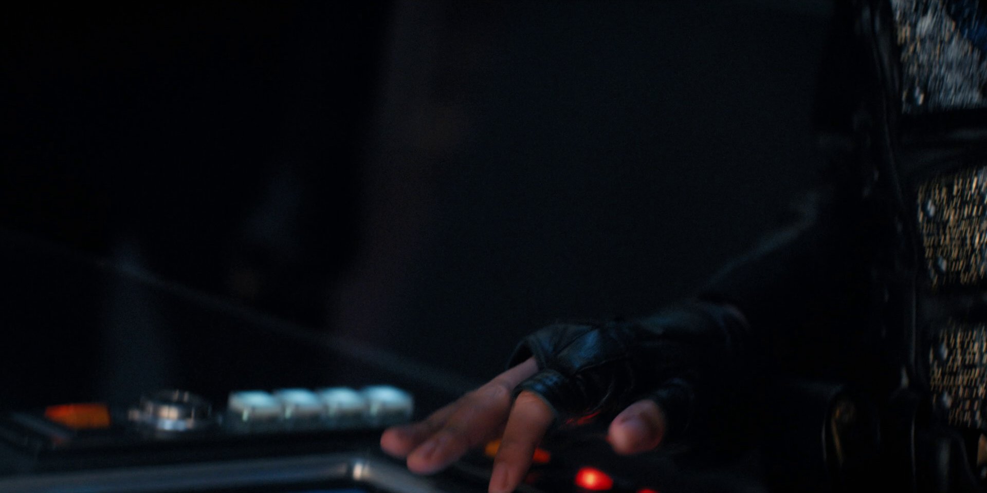 extant_StarTrekDiscovery_1x11-TheWolfInside_4754.jpg