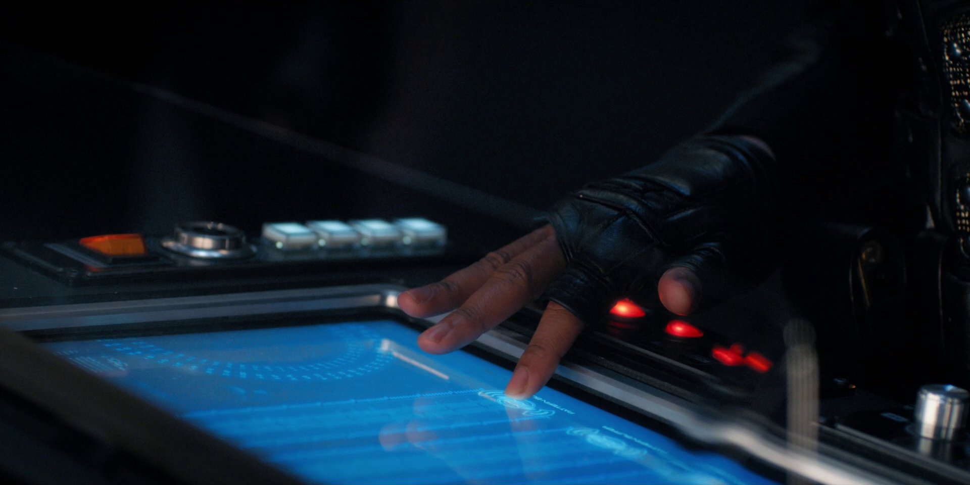 extant_StarTrekDiscovery_1x11-TheWolfInside_4756.jpg