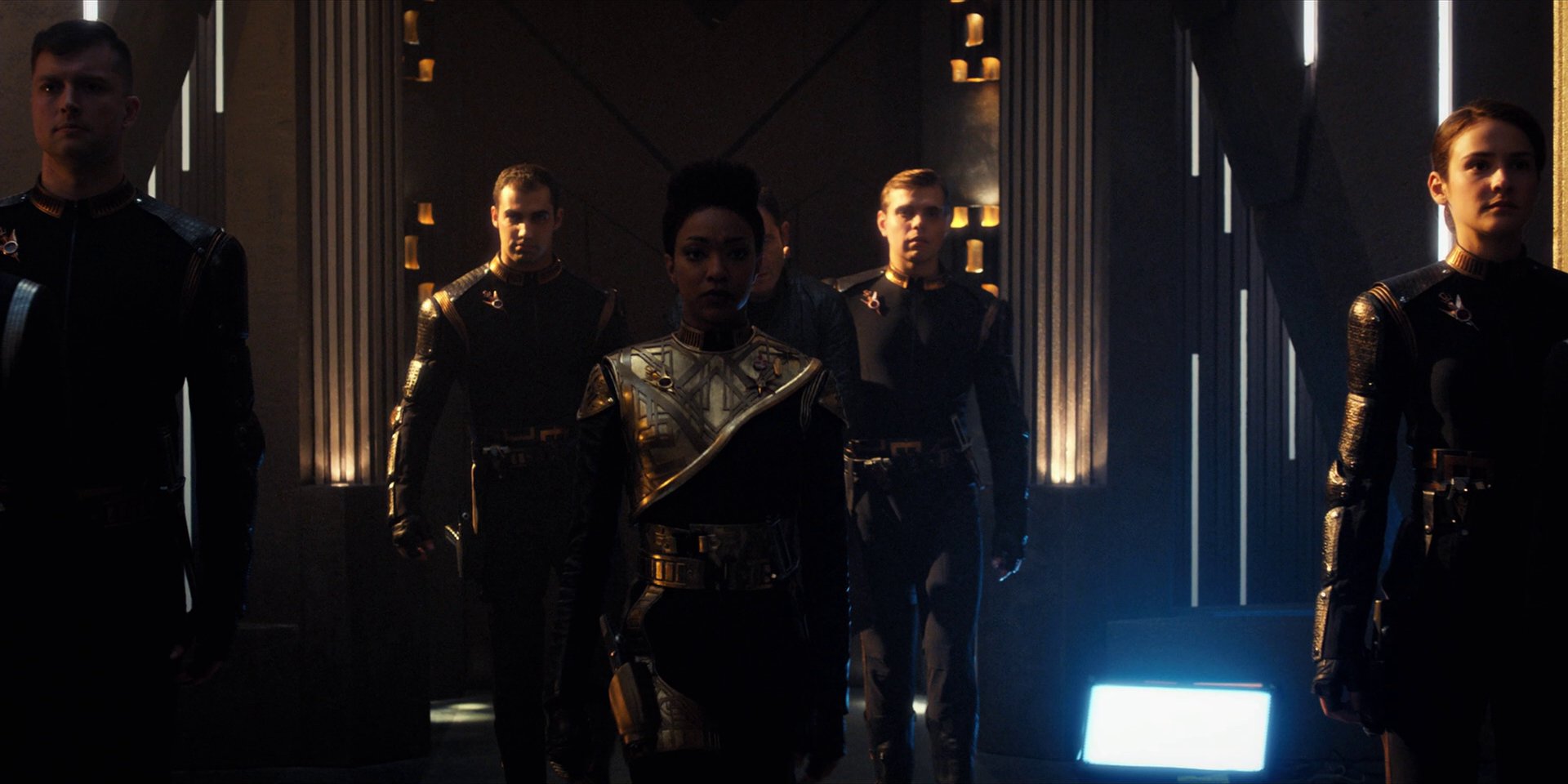 extant_StarTrekDiscovery_1x12-VaultingAmbition_0975.jpg