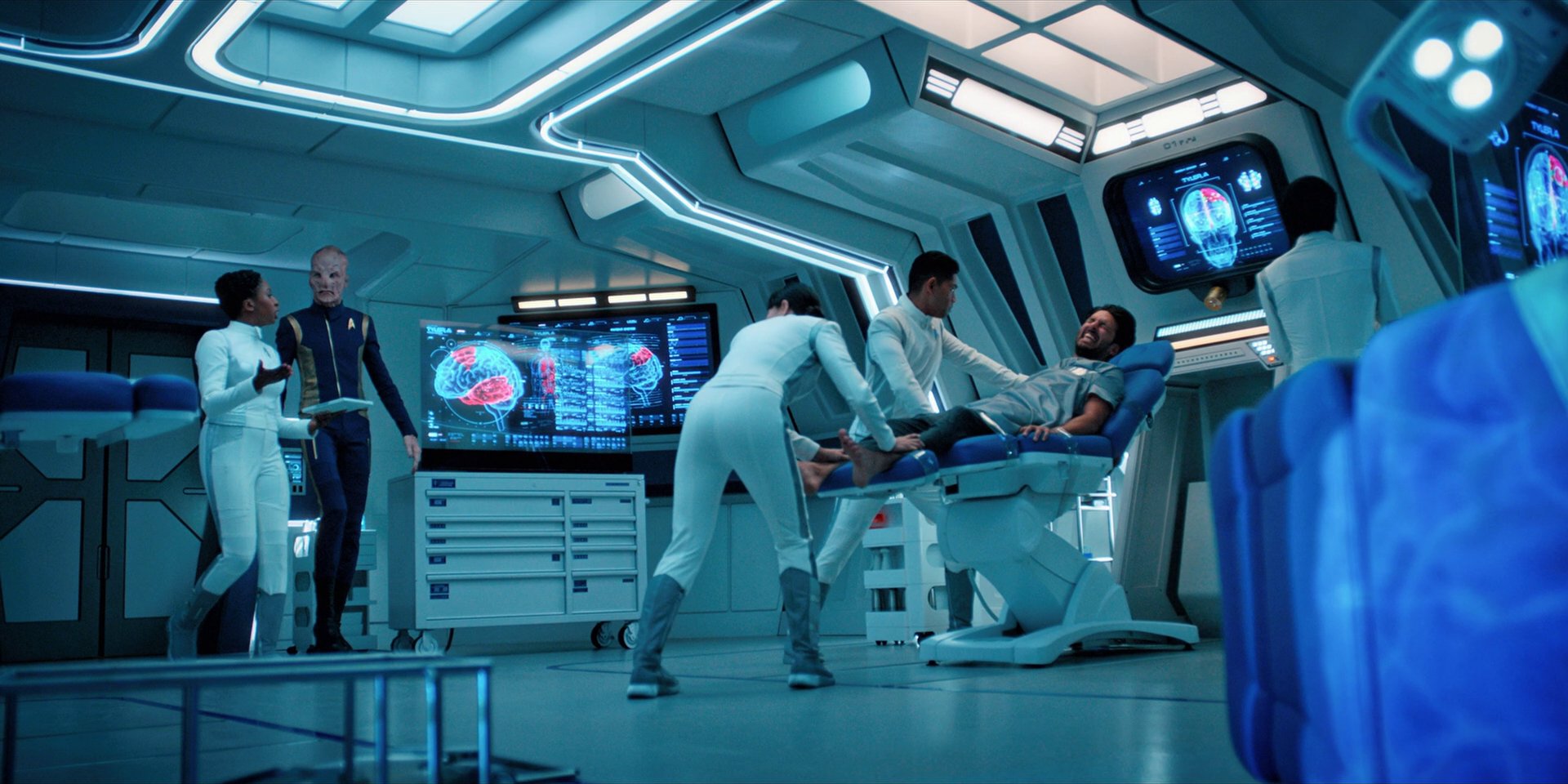 extant_StarTrekDiscovery_1x12-VaultingAmbition_1288.jpg