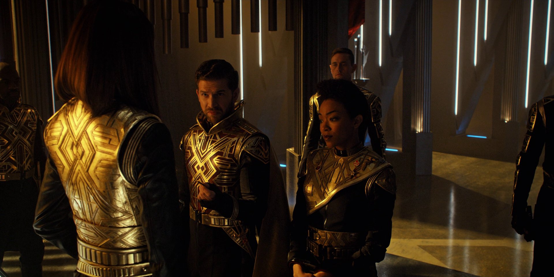 extant_StarTrekDiscovery_1x12-VaultingAmbition_1930.jpg