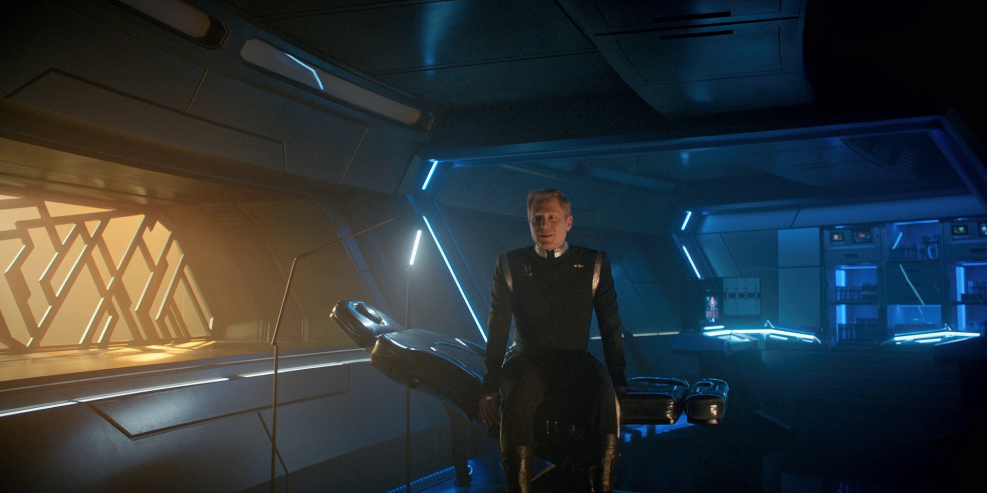 extant_StarTrekDiscovery_1x12-VaultingAmbition_3568.jpg