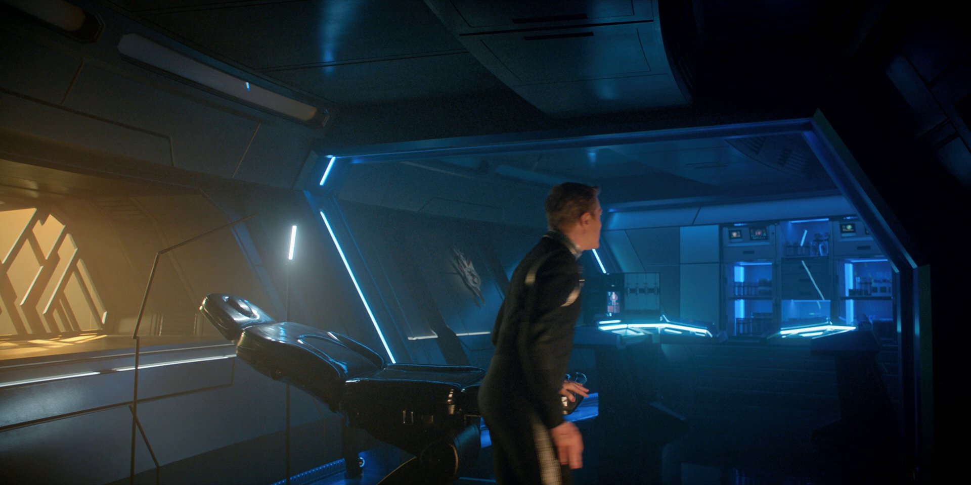 extant_StarTrekDiscovery_1x12-VaultingAmbition_3575.jpg