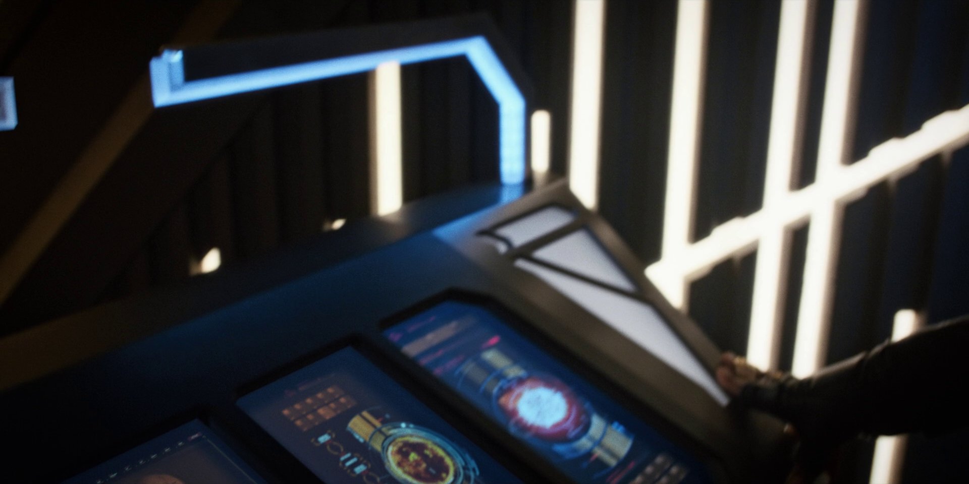extant_StarTrekDiscovery_1x12-VaultingAmbition_3646.jpg