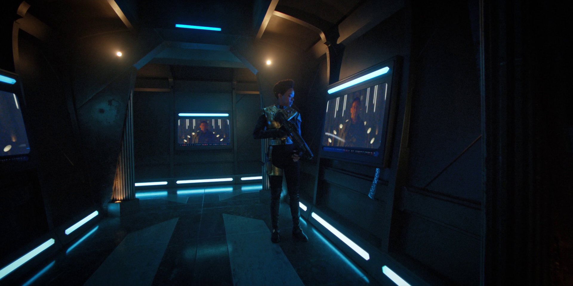 extant_StarTrekDiscovery_1x13-WhatsPastIsPrologue_2003.jpg