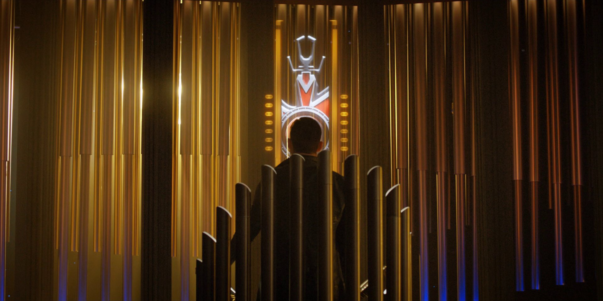 extant_StarTrekDiscovery_1x13-WhatsPastIsPrologue_2009.jpg